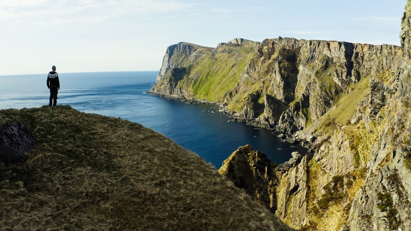 Felsküste von Norwegen © Asgeir Helgestad / Artic Light AS